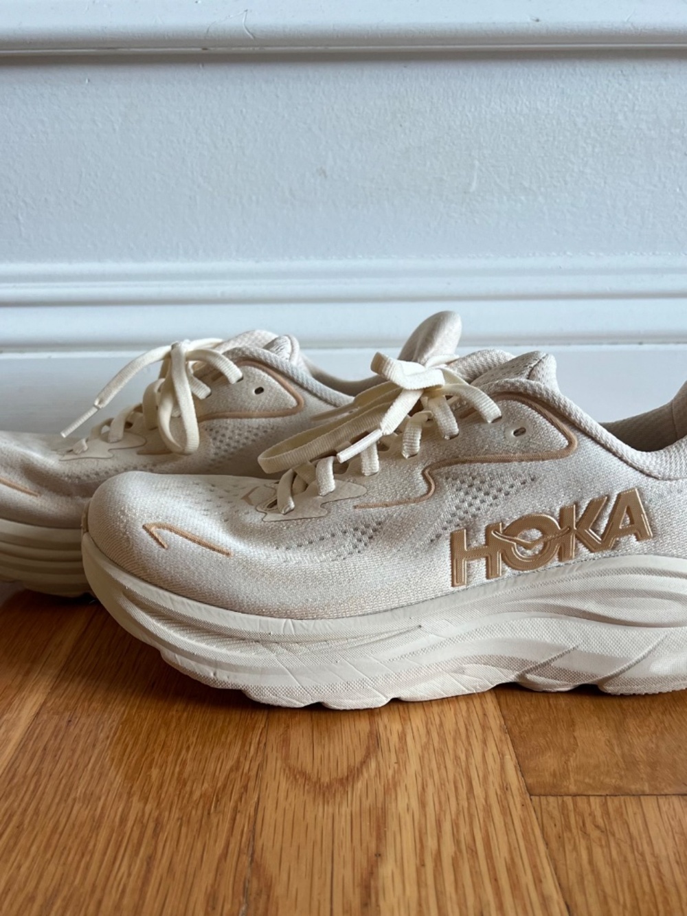 HOKA Clifton 10 Vanilla Birch Womens Size 7 - Picture 2 of 8
